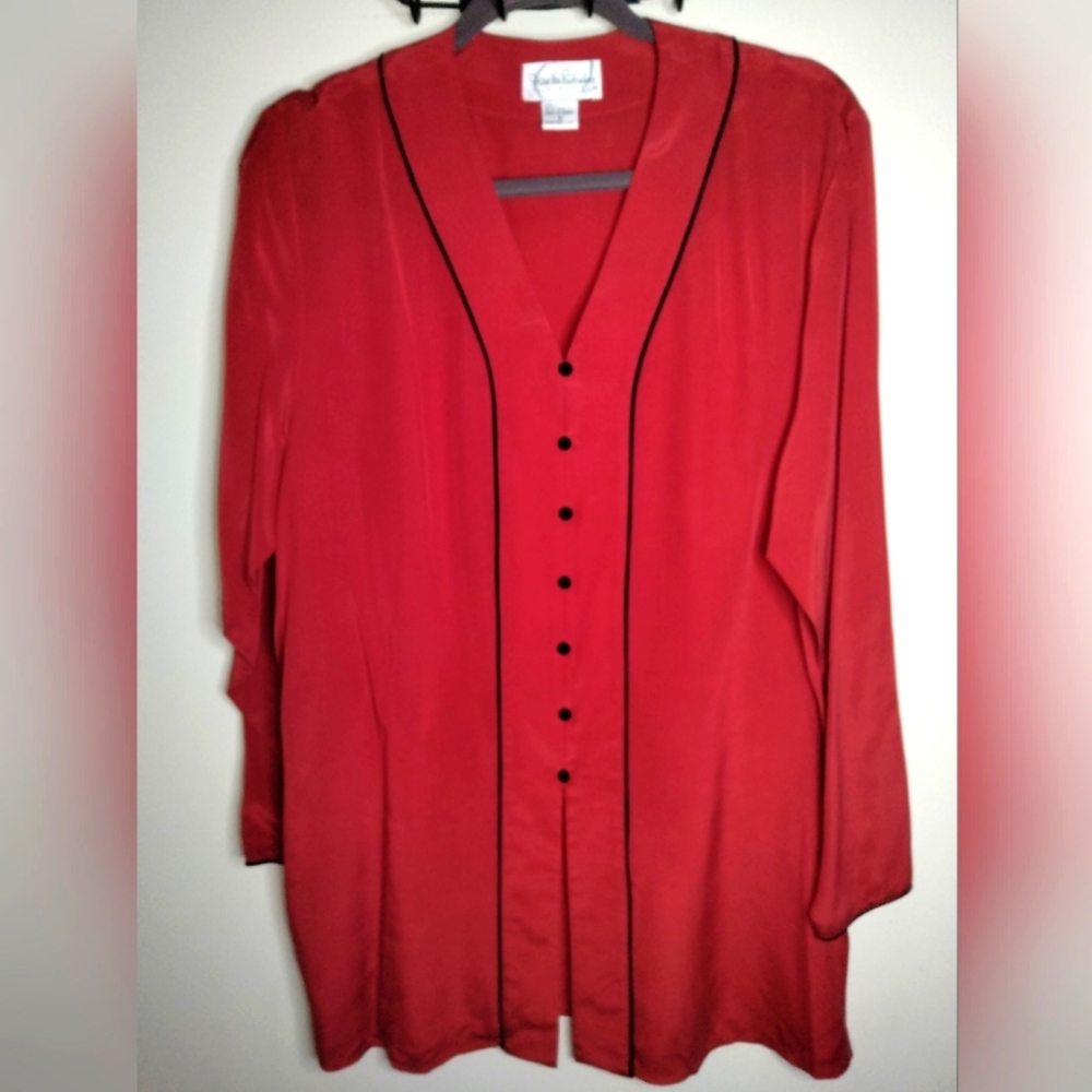 Diane Von Furstrnberg (Sz M) Red & Black Trim Silk V-Neck Button-Up Tunic Blouse